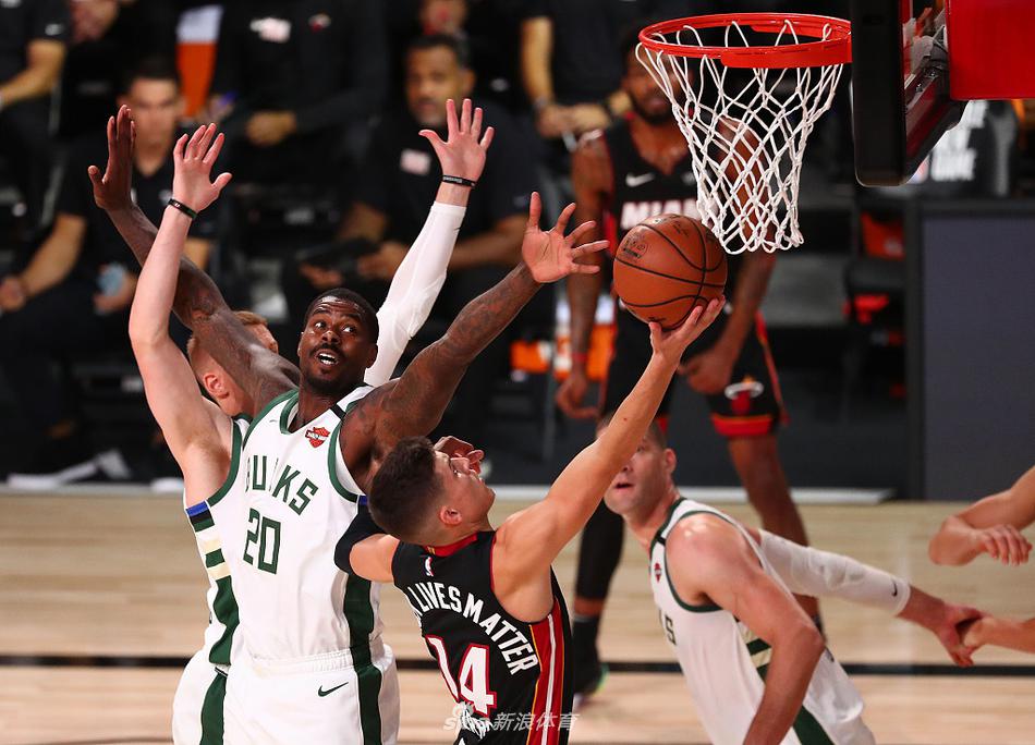 [NBA常规赛]雄鹿23分大逆转热火 锁定东部第一