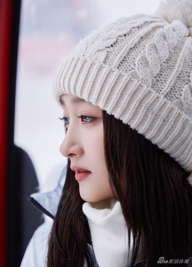 关晓彤任冬奥会助力大使 携手王餮┏∨男凑