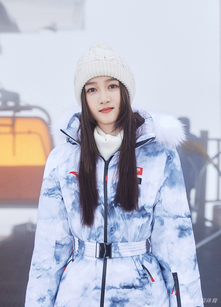 关晓彤任冬奥会助力大使 携手王餮┏∨男凑