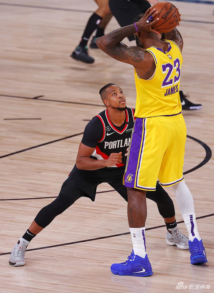 [NBA季后赛]开拓者100-93湖人 利拉德34分力压詹姆斯