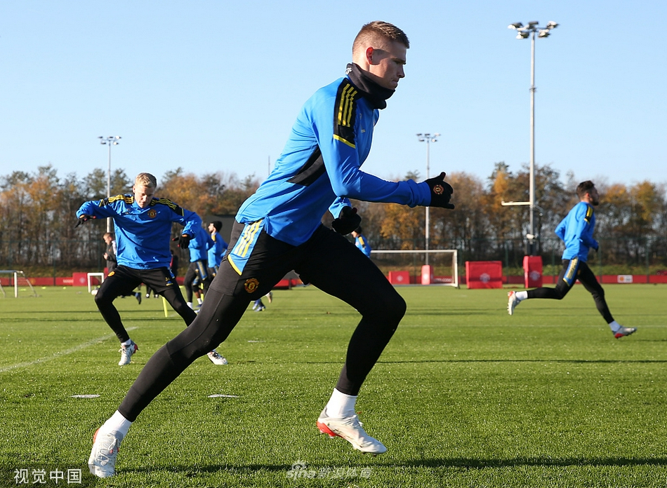 索尔斯克亚下课后曼联首训 卡里克带队