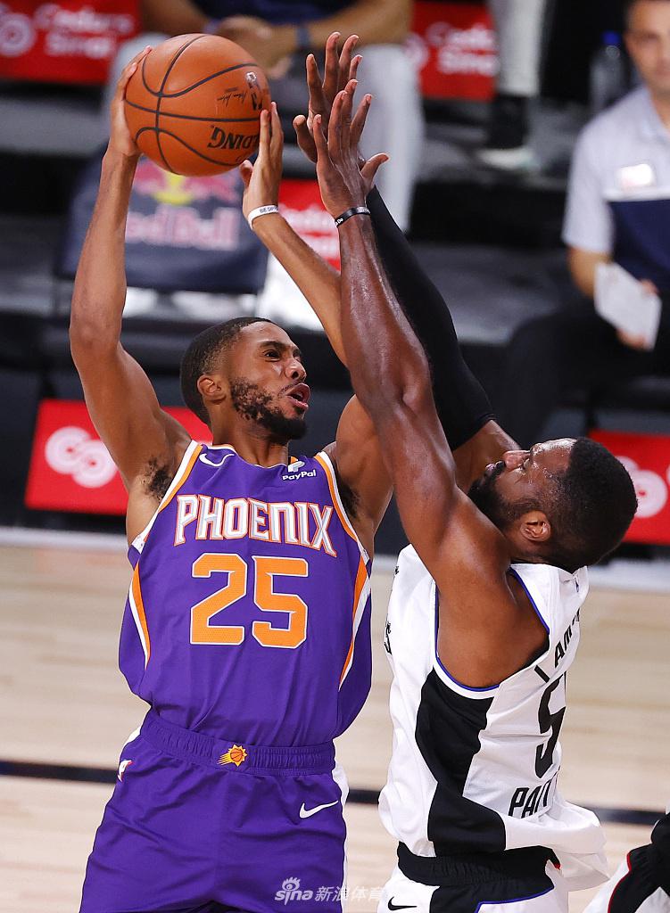 [NBA常规赛]太阳117-115快船 布克35分献绝杀