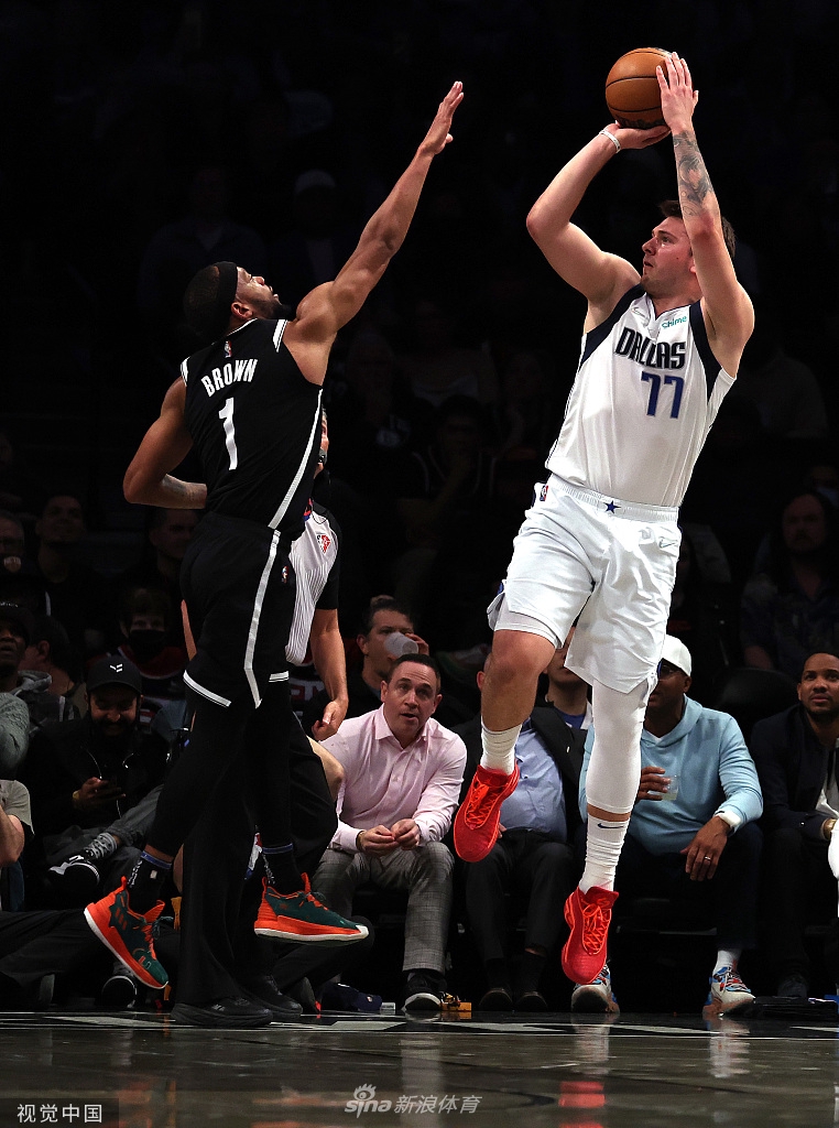 [NBA]独行侠113-111篮网 丁威迪绝杀