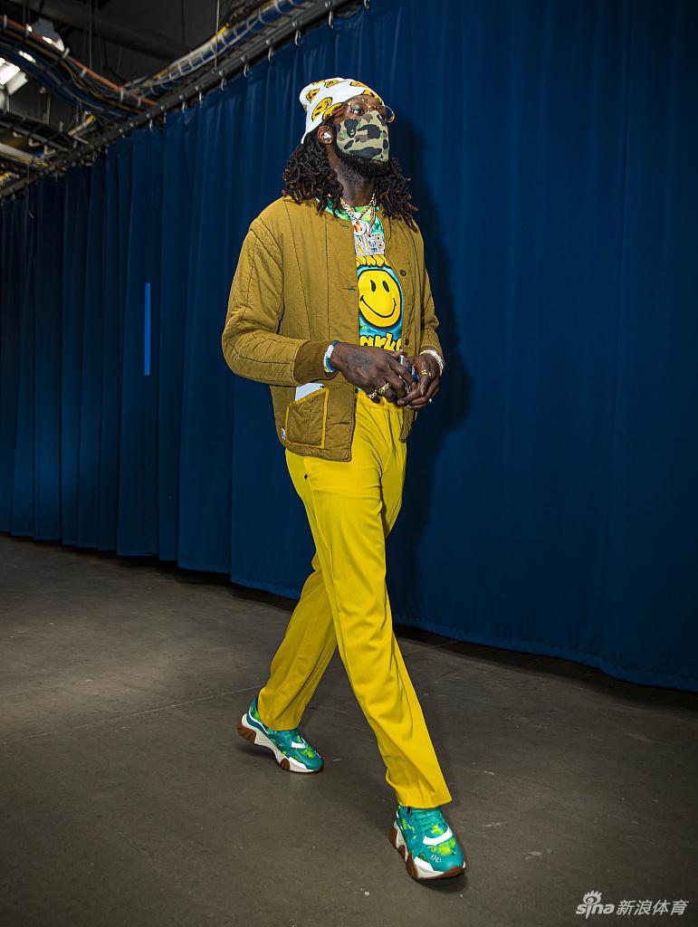 [NBA常规赛]湖人128-99雷霆 詹姆斯26+6+7