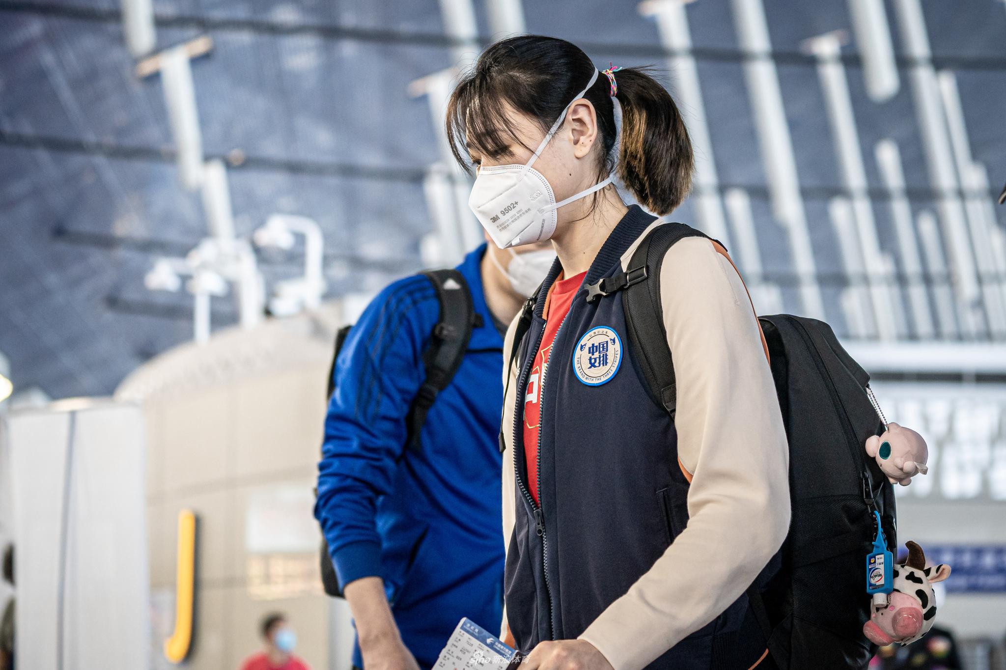 中国女排现身上海 兵发意大利参加世界女排联赛