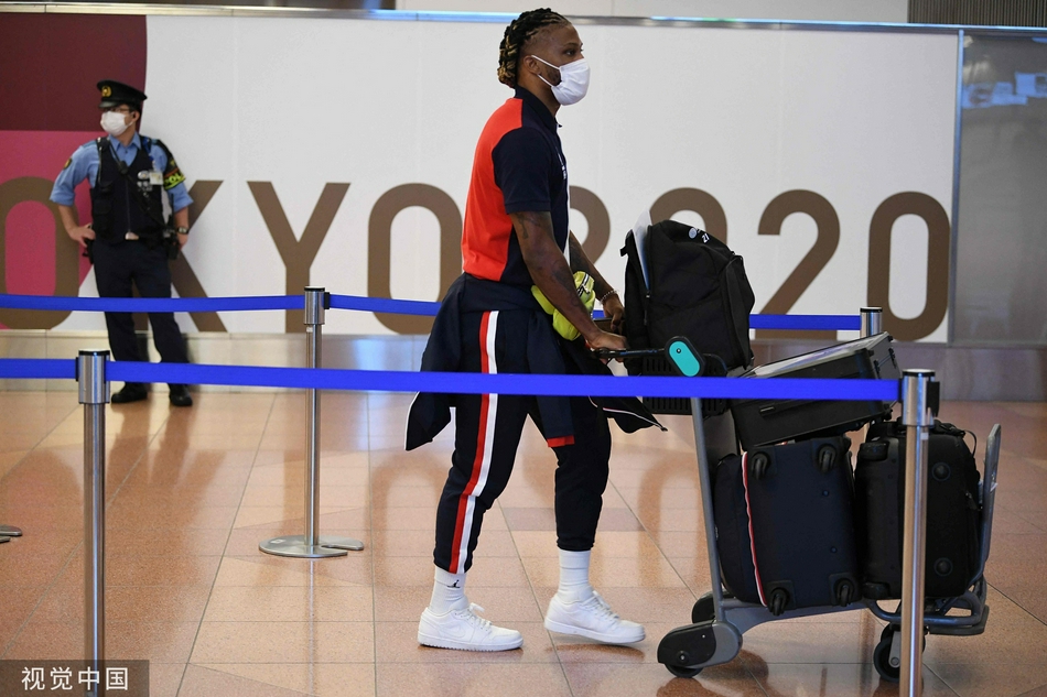 巴图姆领衔法国男篮抵达日本