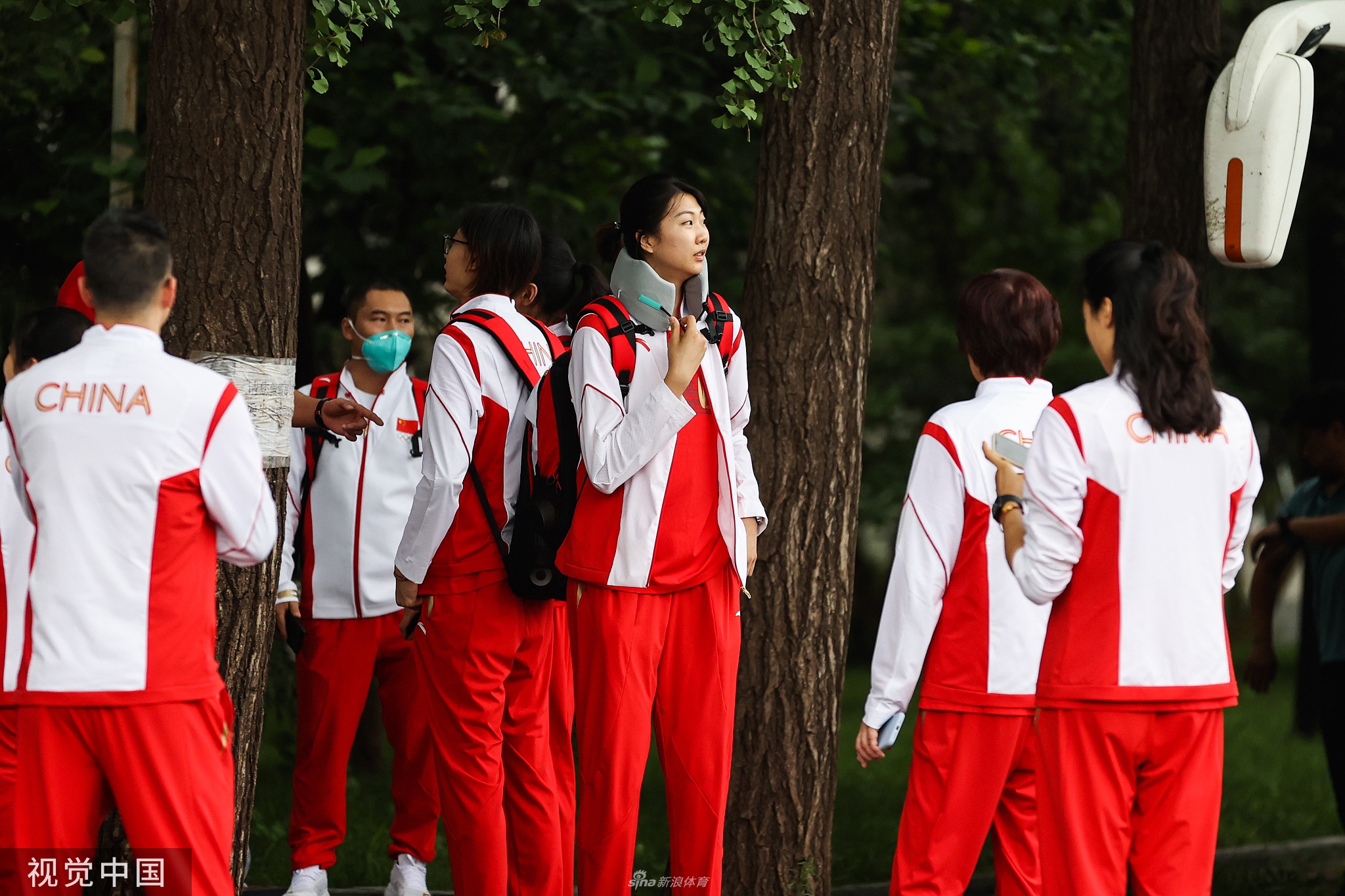 中国女排出征东京奥运会 郎平朱婷领衔