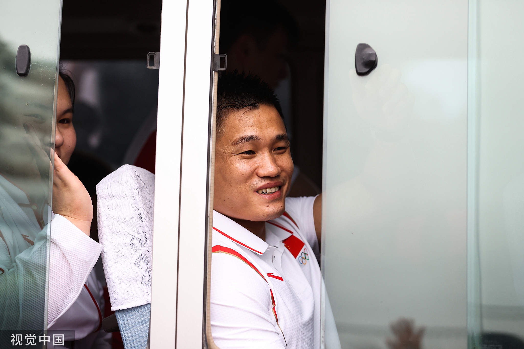 中国举重队出征 吕小军领衔