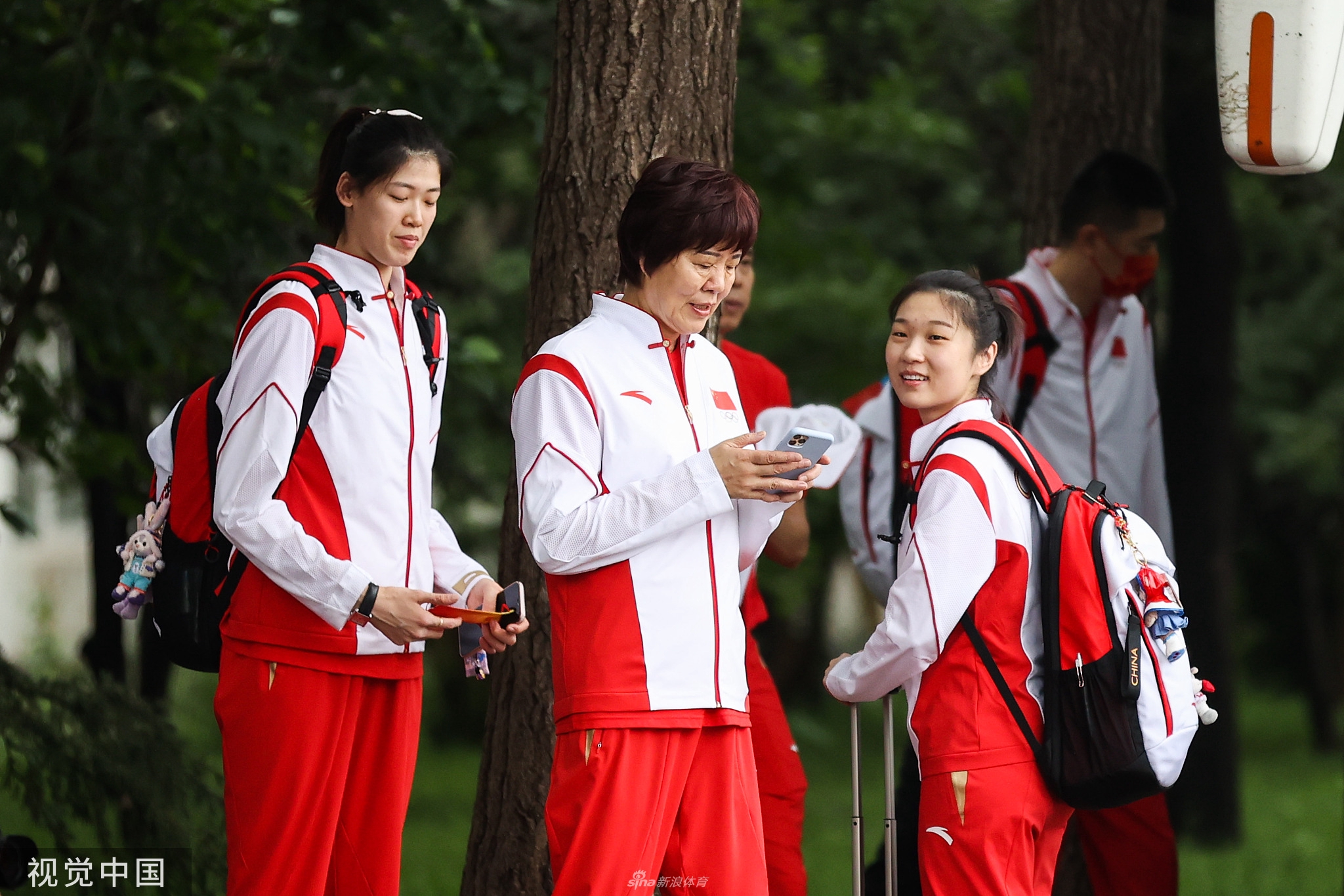 中国女排出征东京奥运会 郎平朱婷领衔