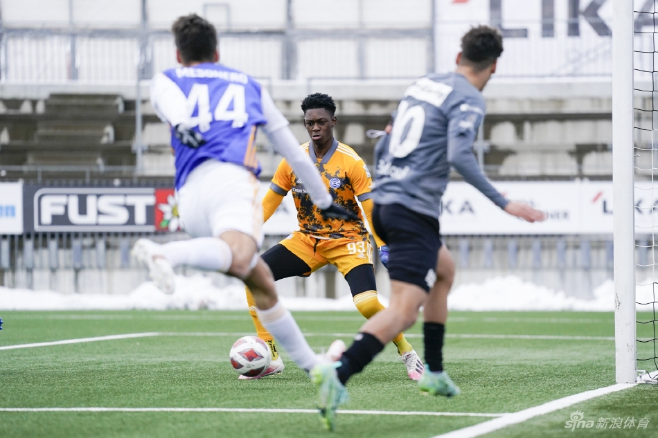[热身赛]草蜢2-2战平 李磊首发半场被换下