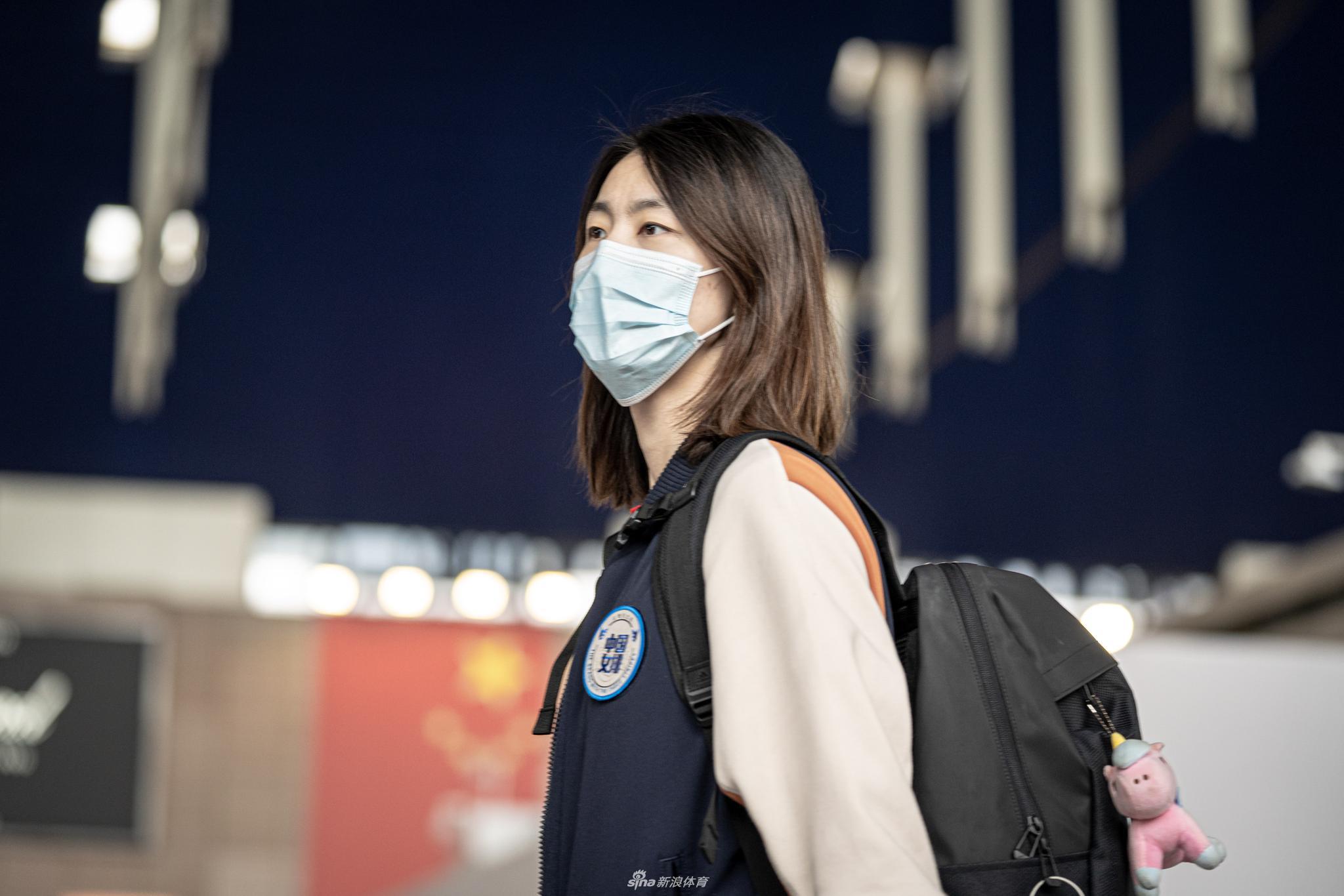 中国女排现身上海 兵发意大利参加世界女排联赛