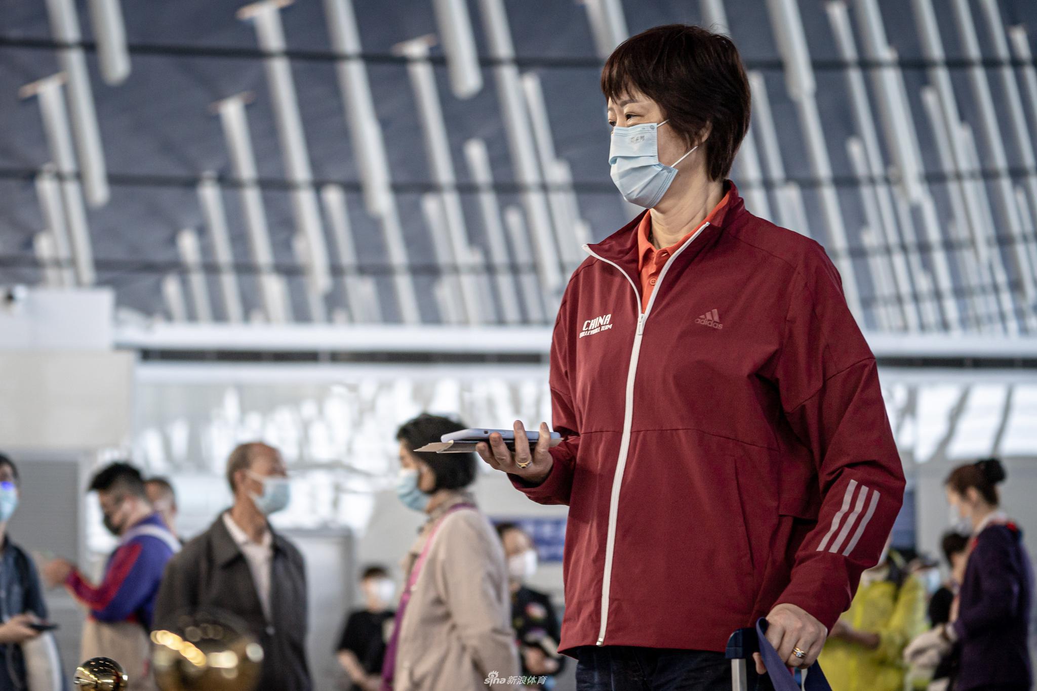 中国女排现身上海 兵发意大利参加世界女排联赛