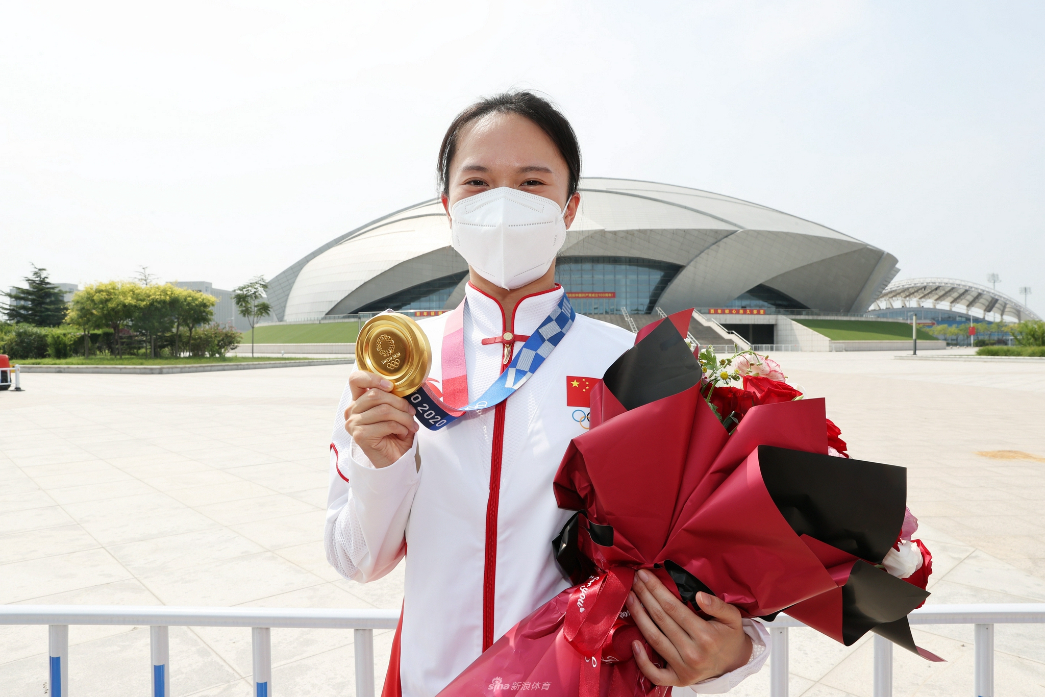 蹦床奥运冠军朱雪莹返回天津 开始备战全运会