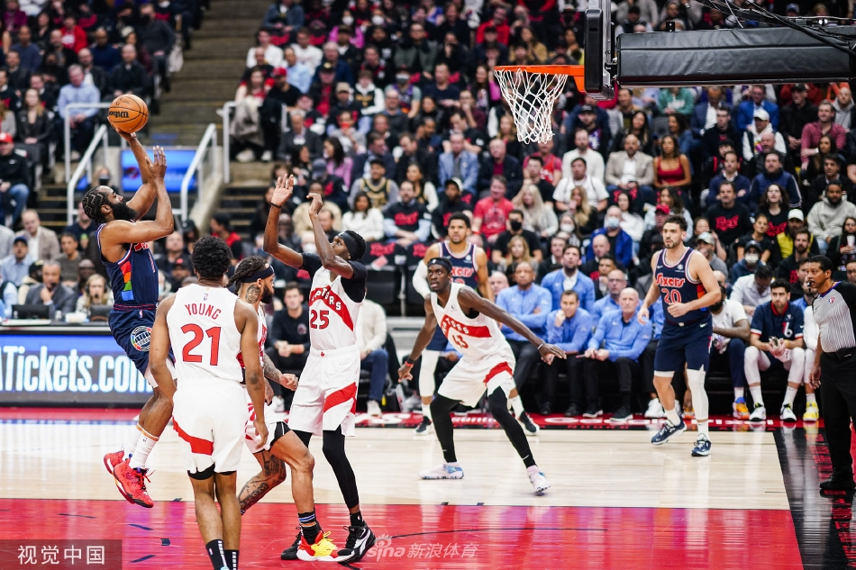 [NBA季后赛]76人132-97猛龙