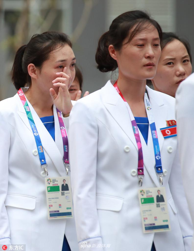 朝鲜选手升旗仪式激动落泪