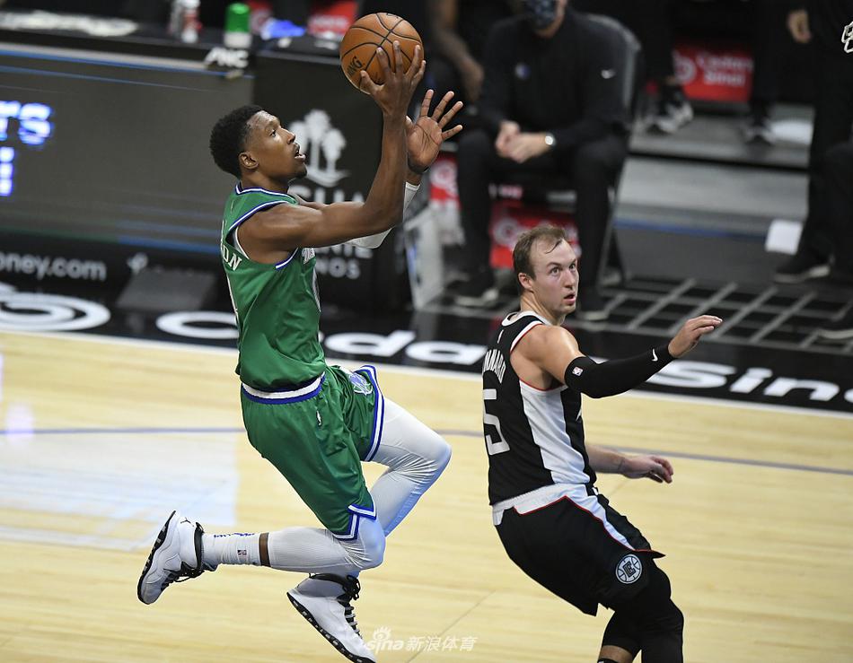 [NBA常规赛]独行侠124-73快船 创NBA新纪录