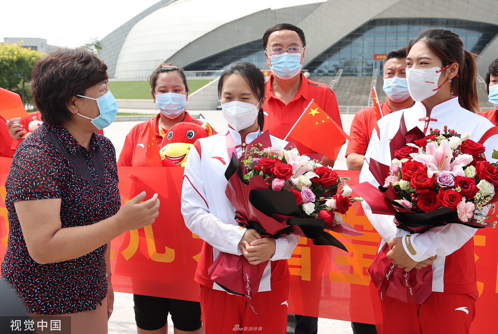 蹦床奥运冠军朱雪莹返回天津 开始备战全运会