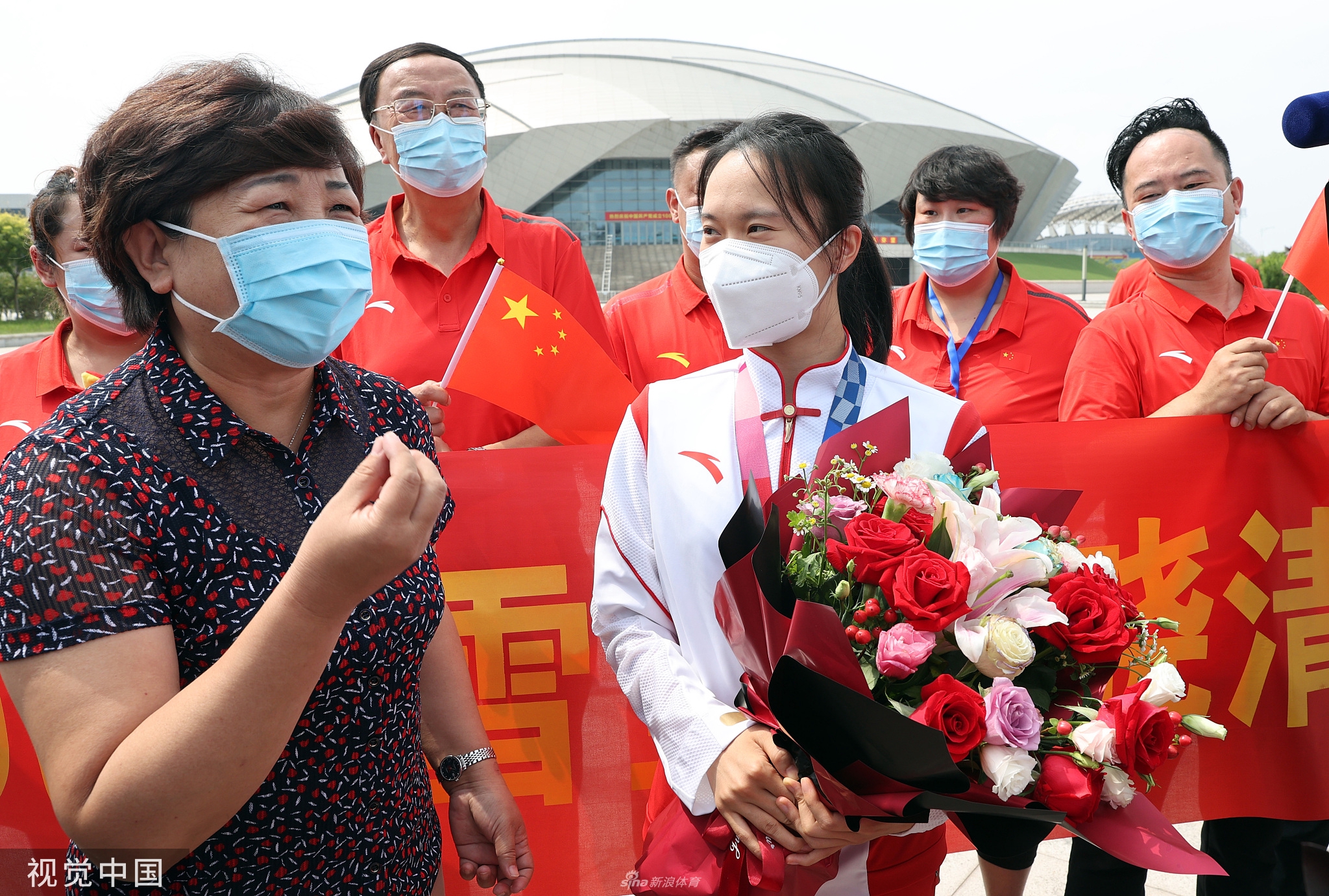 蹦床奥运冠军朱雪莹返回天津 开始备战全运会