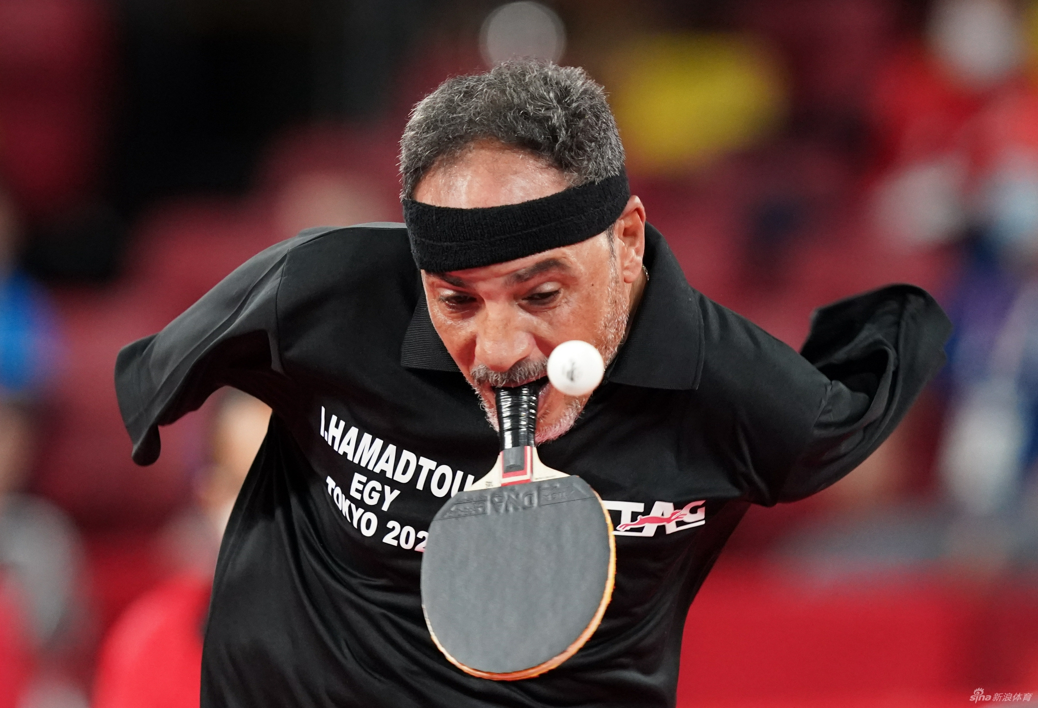 残奥唯一用嘴打乒乓球的运动员