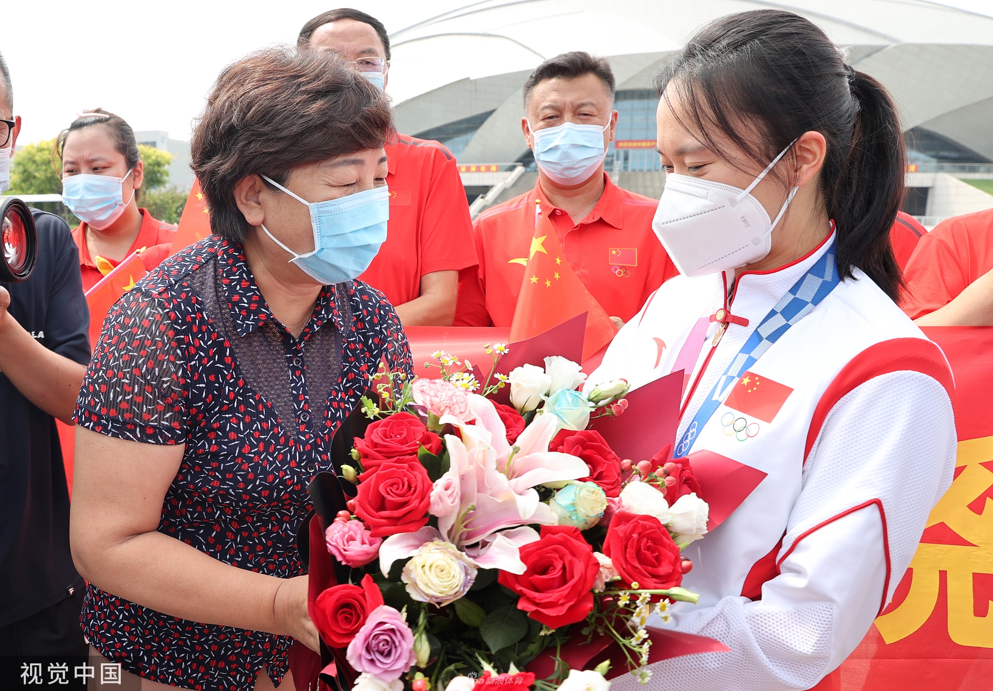 蹦床奥运冠军朱雪莹返回天津 开始备战全运会