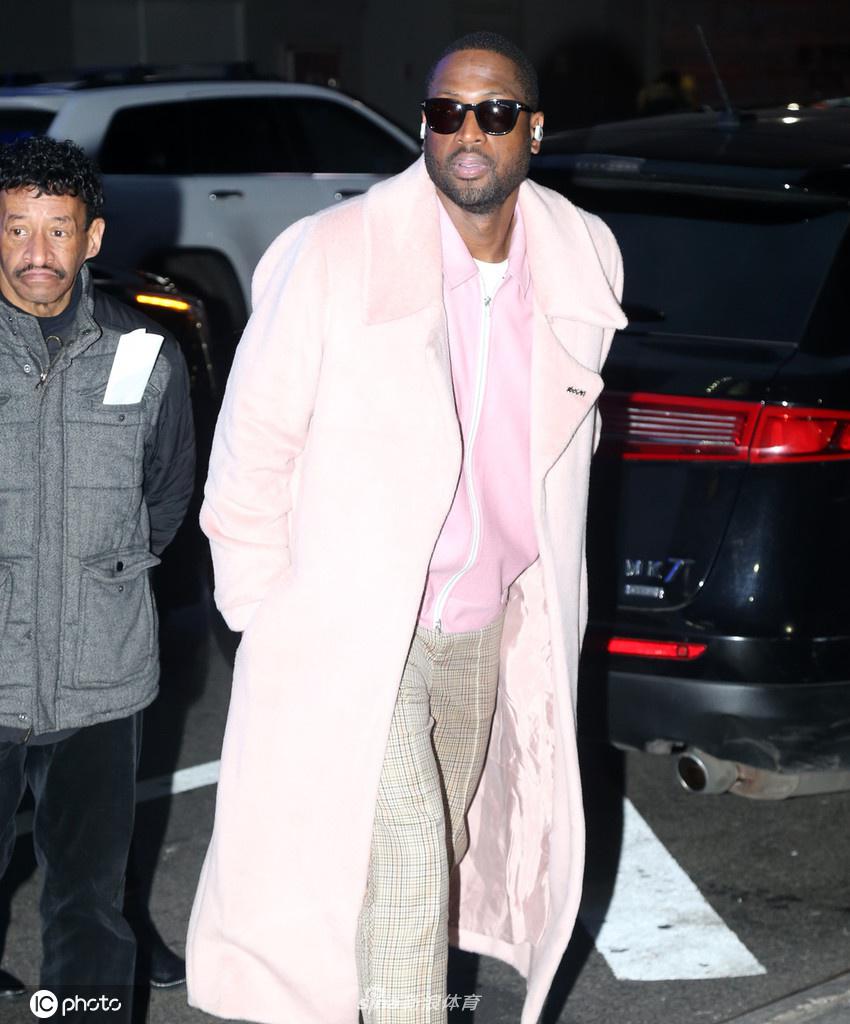 韦德前往录制《早安美国》节目