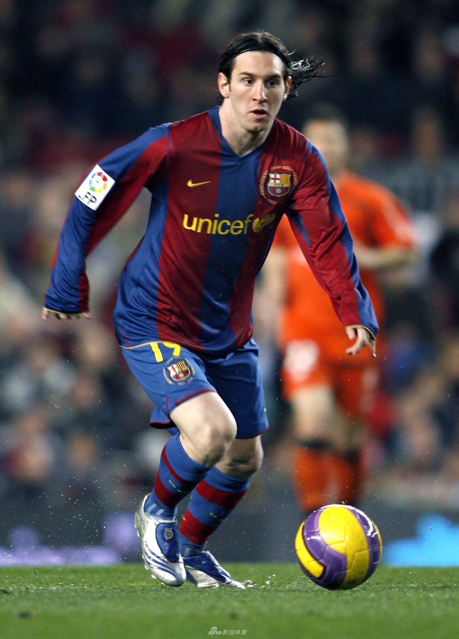 巴萨官宣梅西正式离队 结束21年巴萨生涯