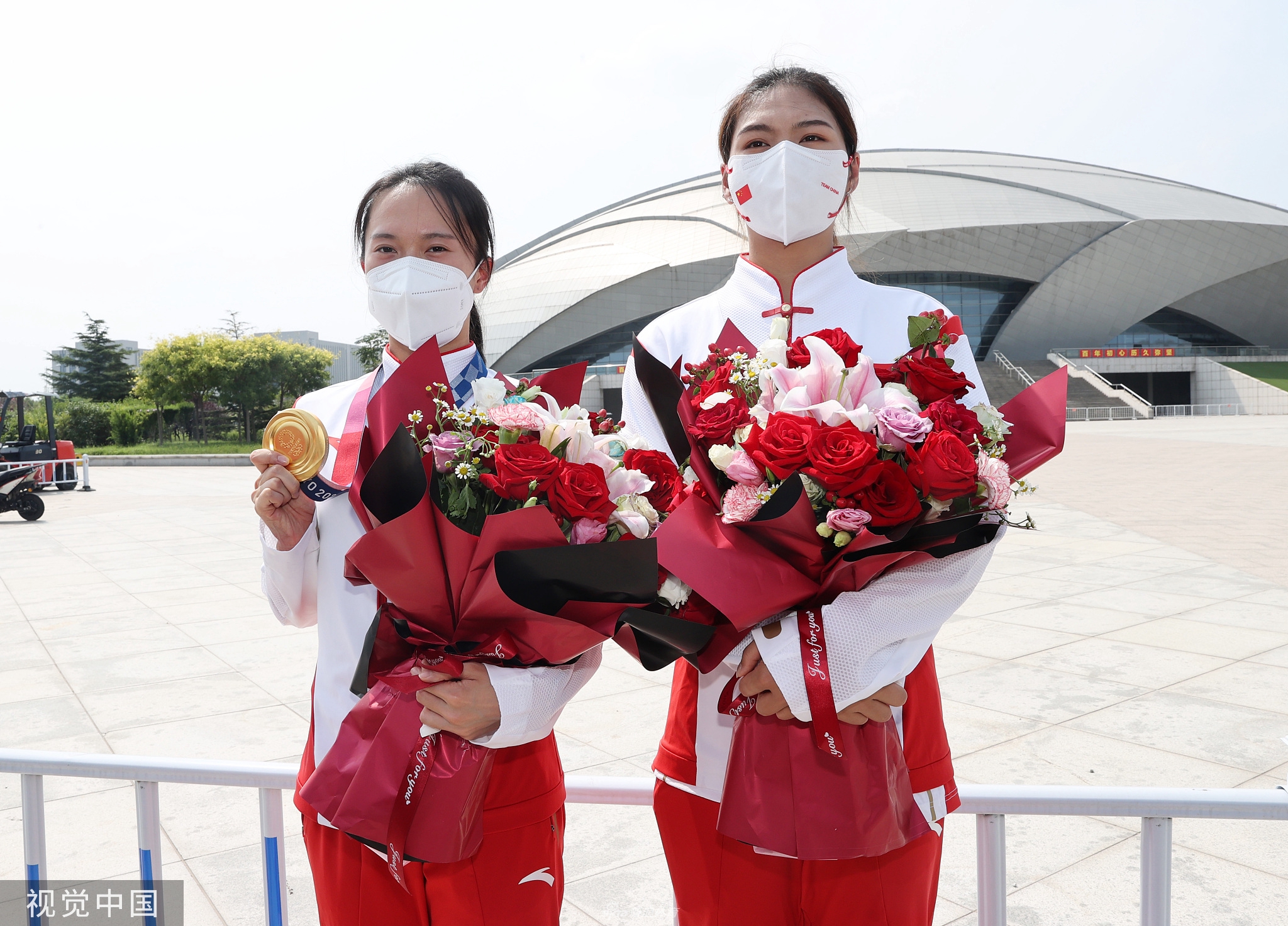 蹦床奥运冠军朱雪莹返回天津 开始备战全运会