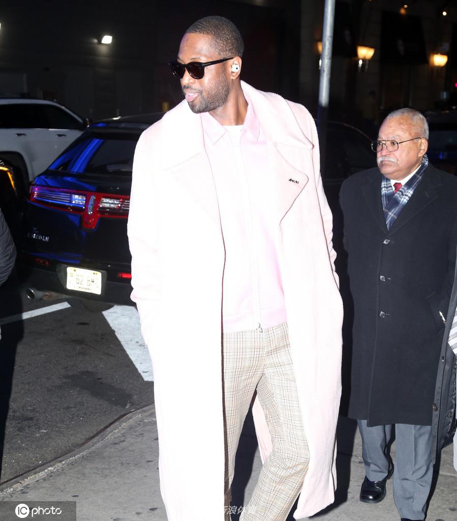 韦德前往录制《早安美国》节目