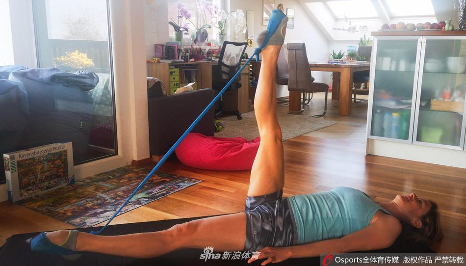 运动员家中训练各显身手