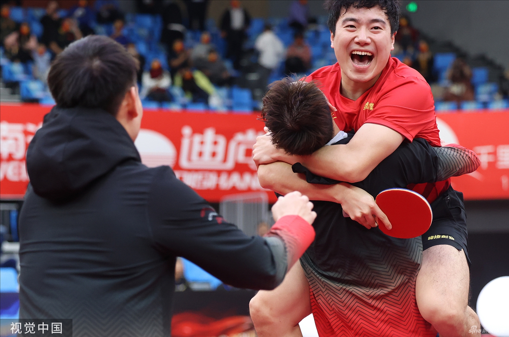 [乒超]山东魏桥击败鲁能夺冠 梁靖获MVP