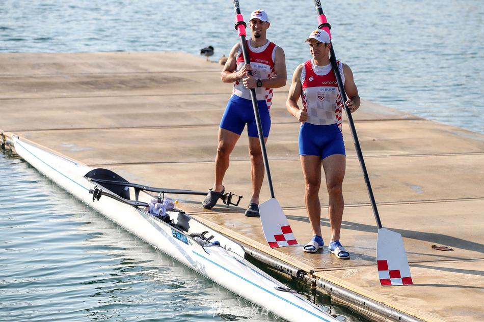 克罗地亚赛艇选手训练备战_高清图集_新浪网