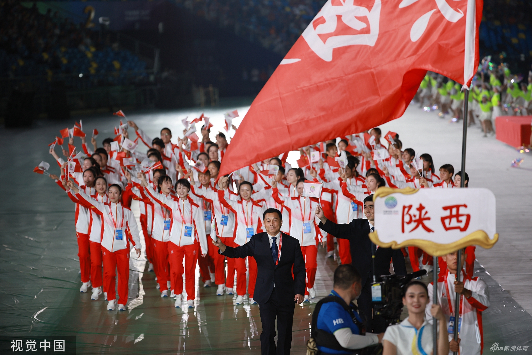 全运会各省市运动员入场 全红婵朱婷领衔