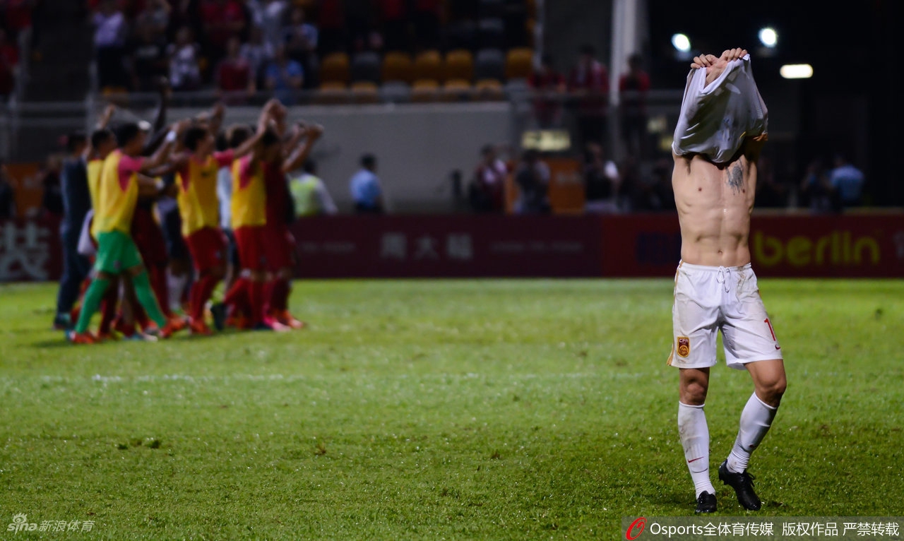 郑智出任广州队执行主教练兼球员