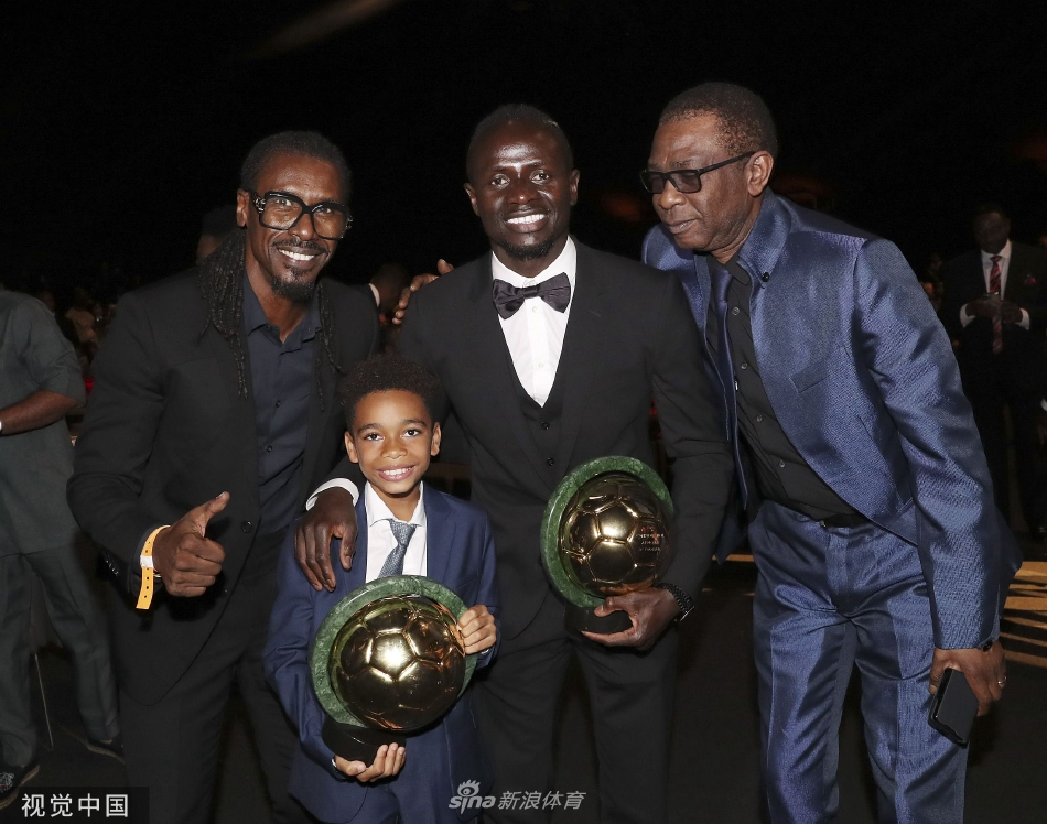 马内荣膺非洲足球先生