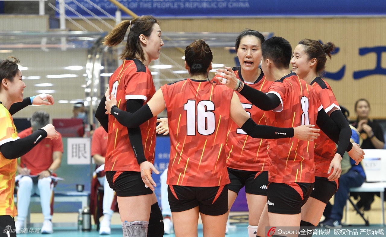 [全运]河南女排0-3遭上海横扫 朱婷伤停变送水工