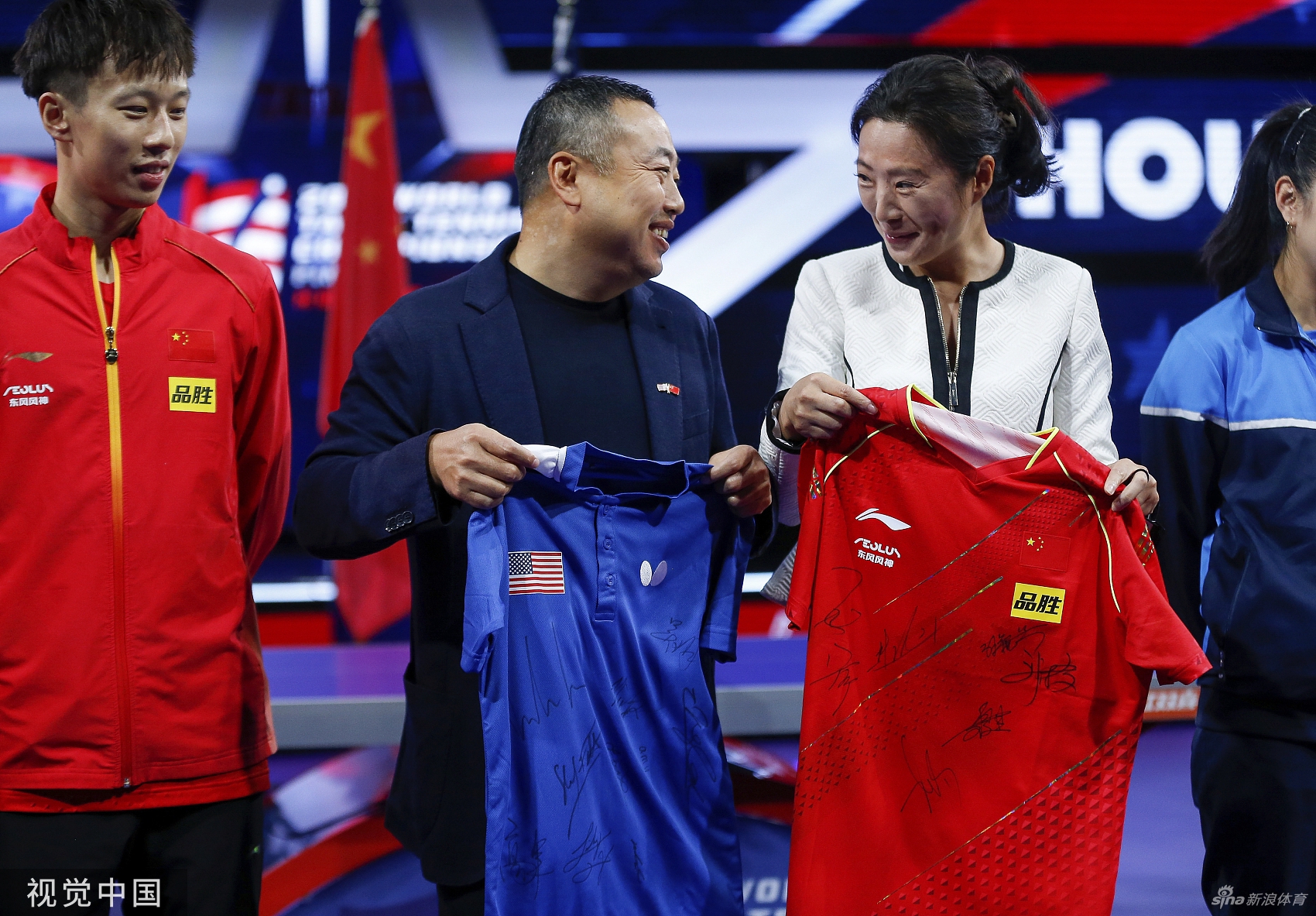 中美乒乓球球跨国组合合练备战世乒赛