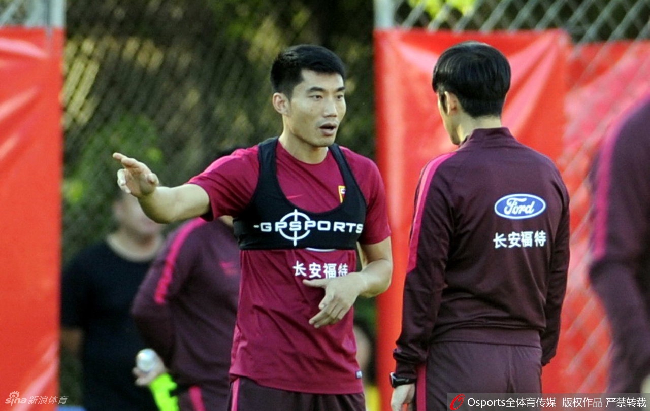 郑智出任广州队执行主教练兼球员