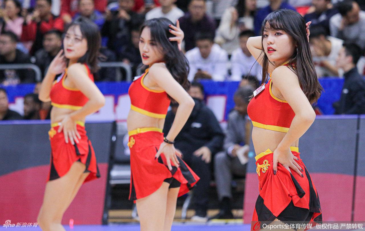 CBA拉拉队13轮回顾 皮裤辣妹vs美少女战士