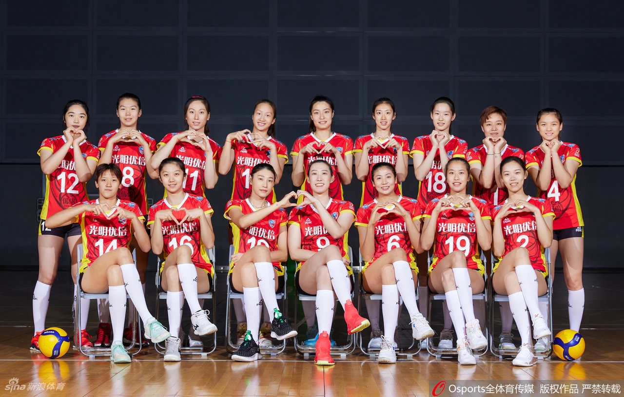 上海女排拍摄排超联赛官方写真