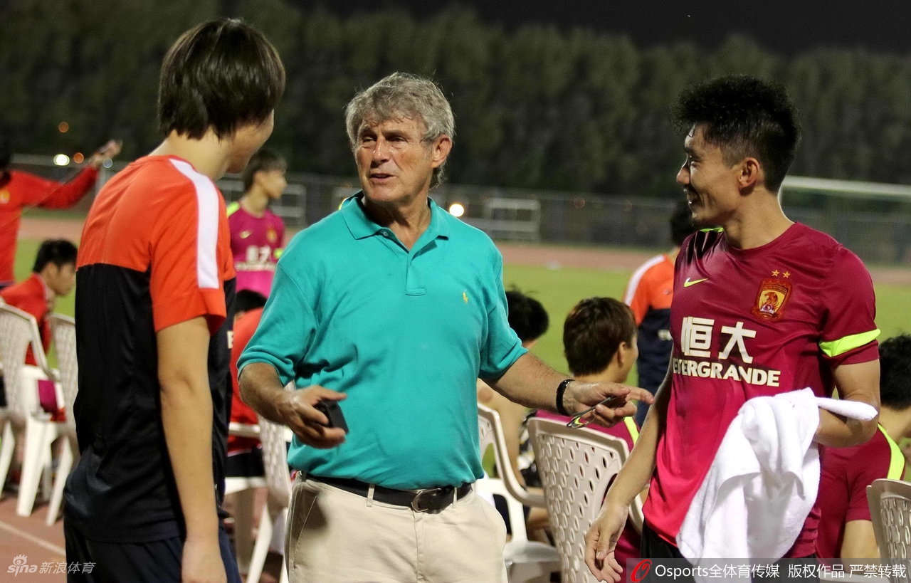 郑智出任广州队执行主教练兼球员