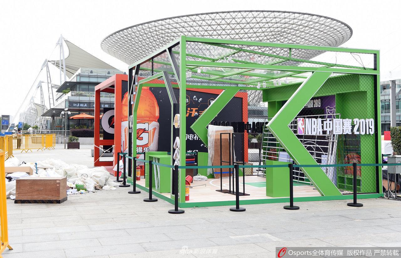 上海拆除NBA中国赛宣传海报 赛前训练取消场面冷清