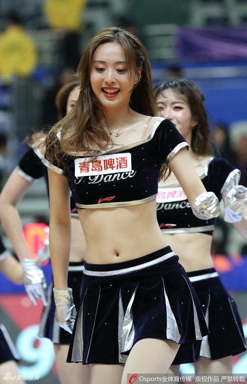 上海大鲨鱼拉拉队