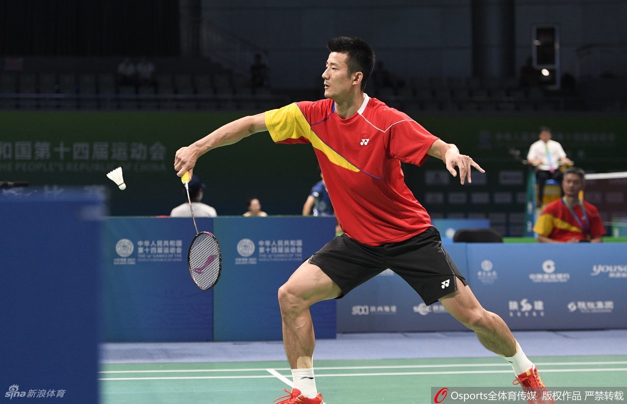 全运羽毛球男单1/4决赛 谌龙2-0晋级四强