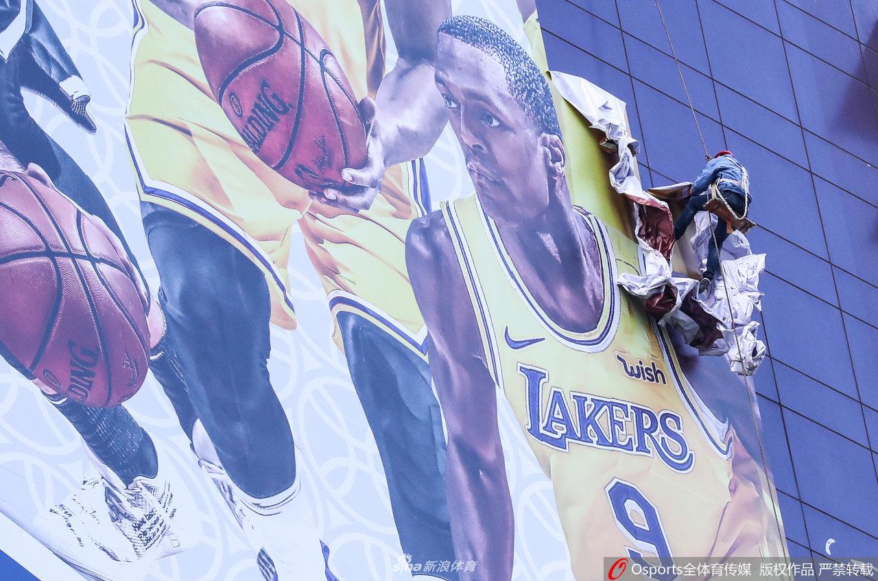 上海拆除NBA中国赛宣传海报 赛前训练取消场面冷清