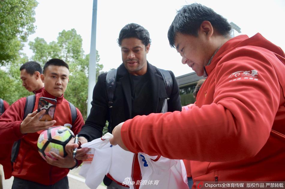 上海上港球员训练备战