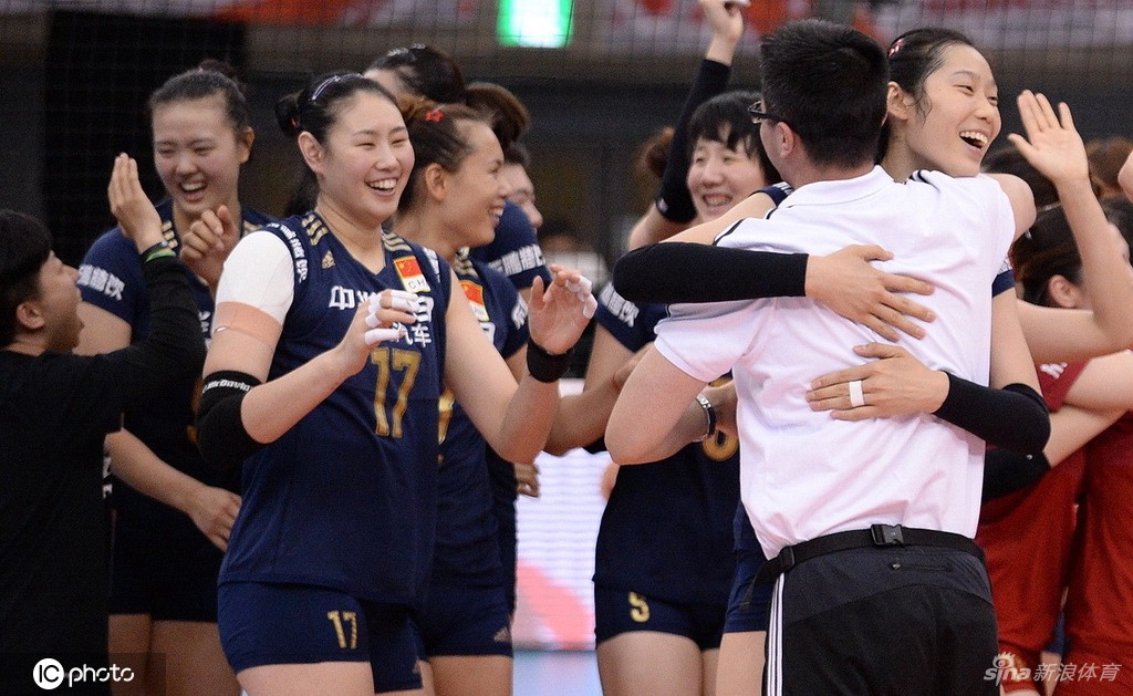 中国女排首夺世界冠军40周年纪念日