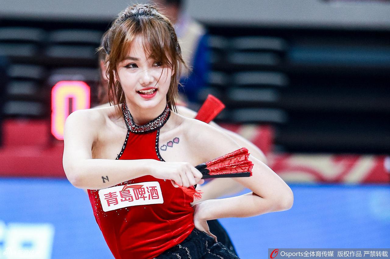 CBA拉拉队13轮回顾 皮裤辣妹vs美少女战士