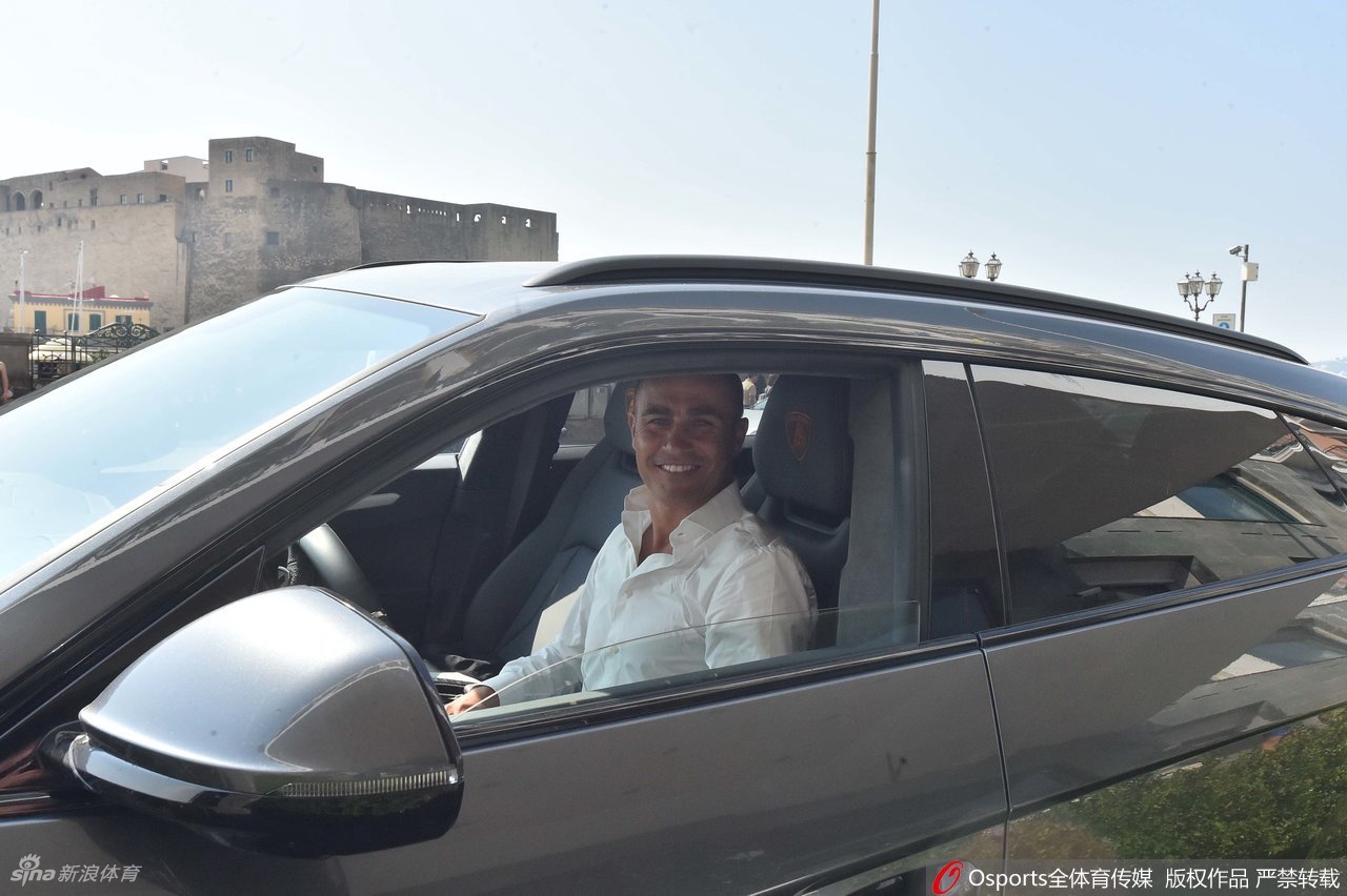 卡纳瓦罗：解约不是俱乐部原因 放弃11个月薪水