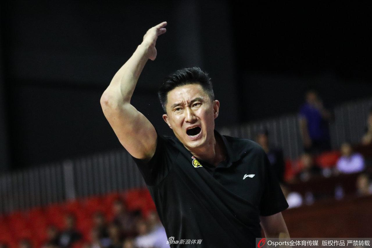 季前赛-赵睿35分广东险胜新疆