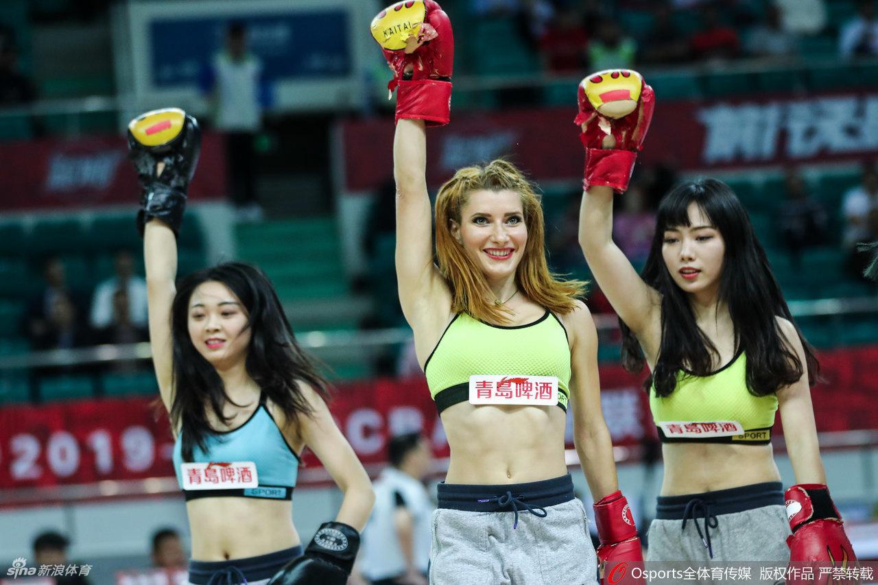 广州龙狮拉拉队